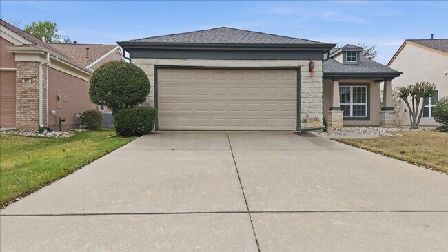 Building Photo - 809 Whispering Wind Dr