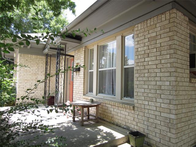 Building Photo - 1100 Crescent St