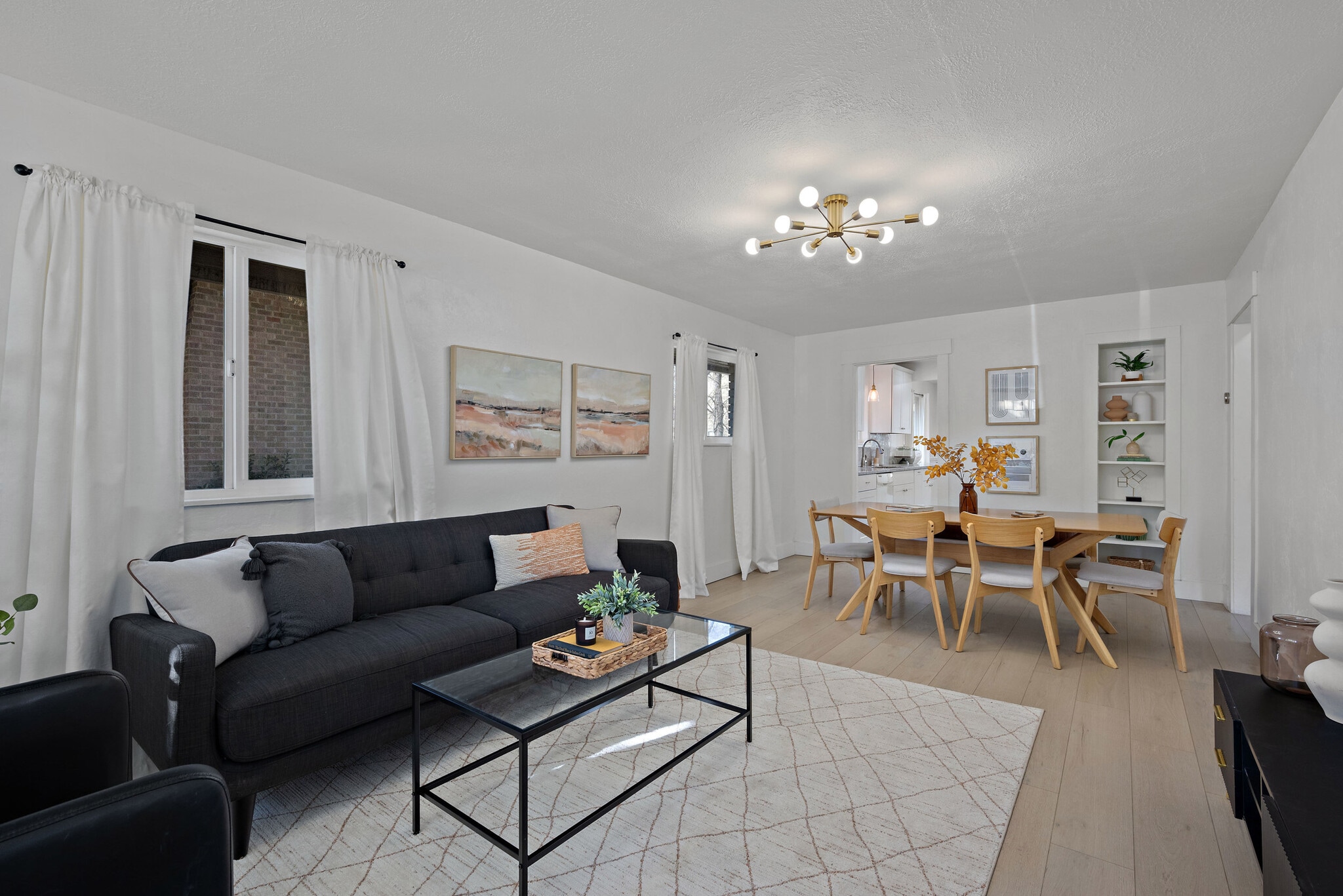 Building Photo - 370 W 400 S