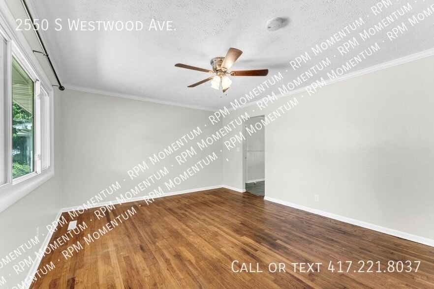 Building Photo - 2550 S Westwood Ave