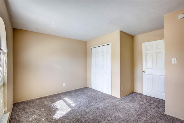 Building Photo - 6901 Sandybrook Dr