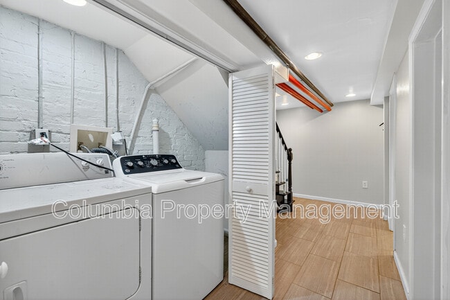 Building Photo - 3523 Warder St NW