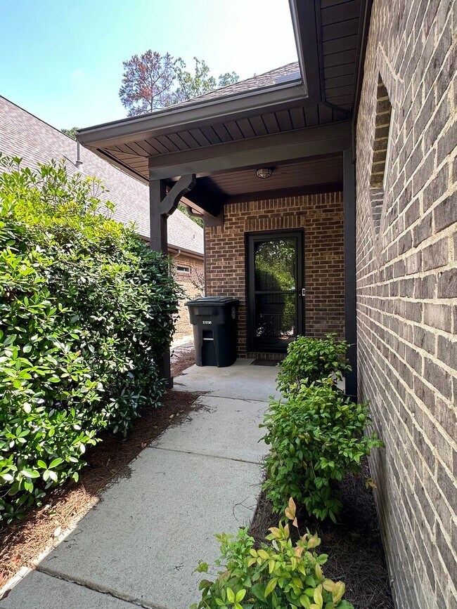 Building Photo - 358 Kingston Cir