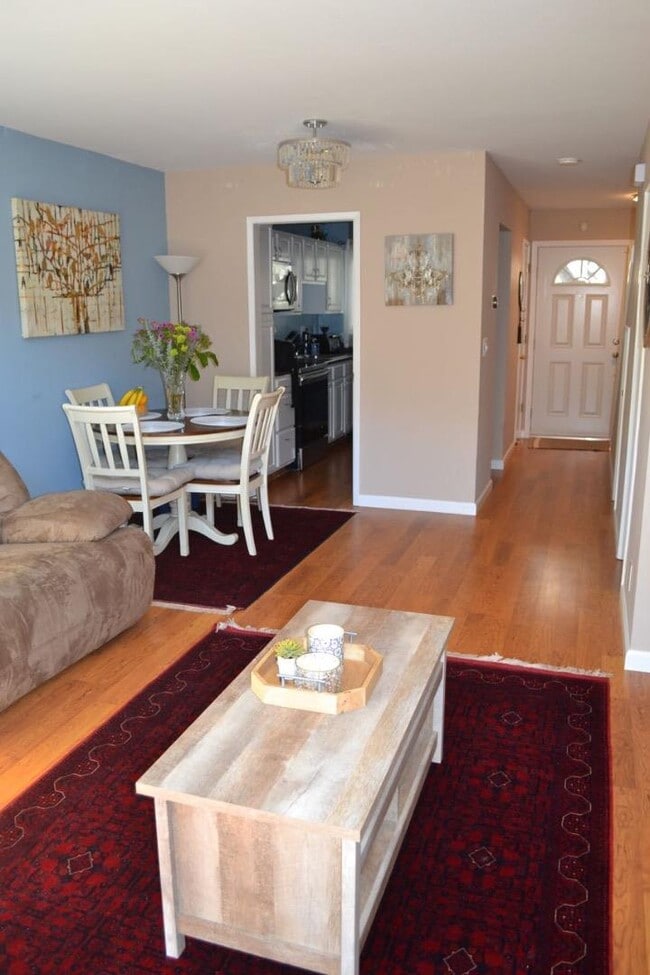 Building Photo - 1235 Terra Nova Blvd