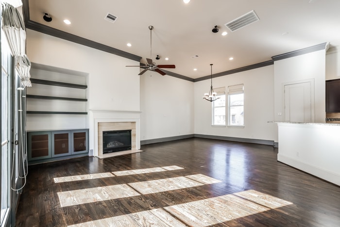 Building Photo - 2207 Hilshire Glen Ct