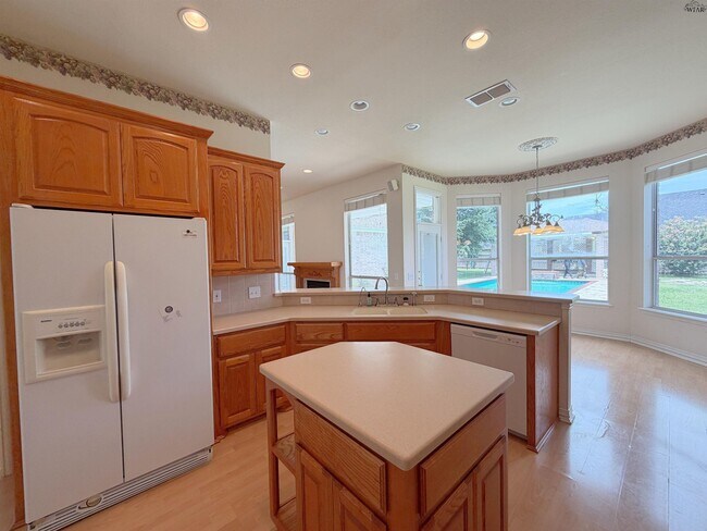 Building Photo - 4506 Hollow Ridge Dr