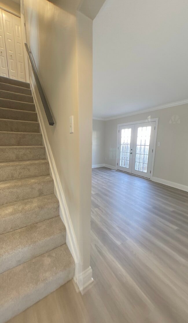 Building Photo - 1761 Aberdeen Cir