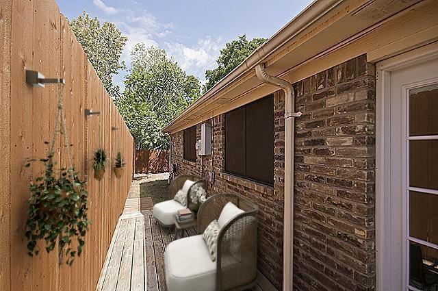 Building Photo - 2 Cedar Elm Cir