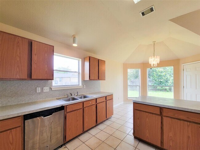 Building Photo - 22918 Pine Mist Ln