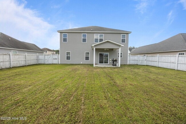 Building Photo - 841 Dynasty Dr