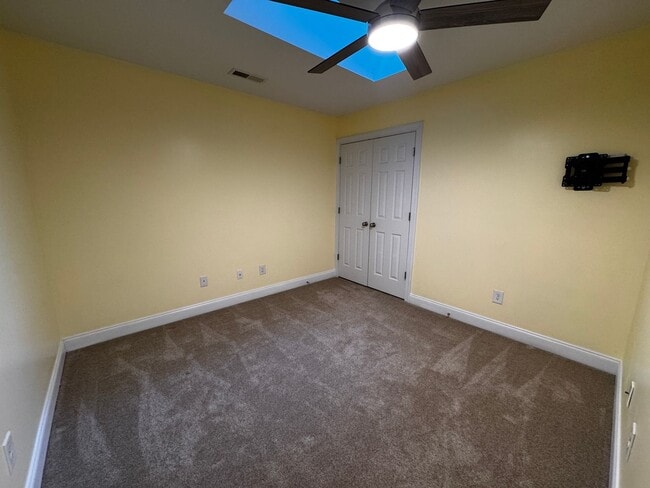 Building Photo - 5042 Wyngate Village Dr