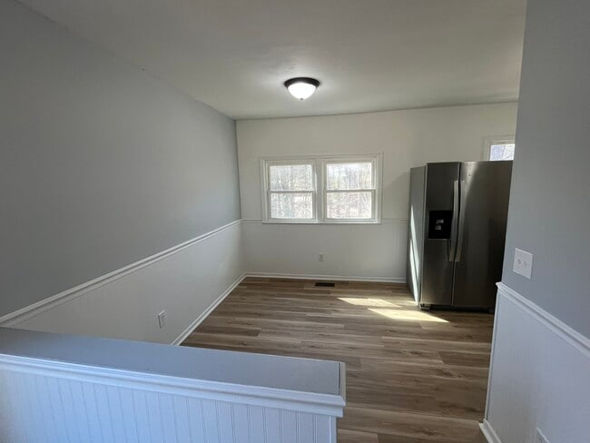 Building Photo - 7613 Mine Valley Rd