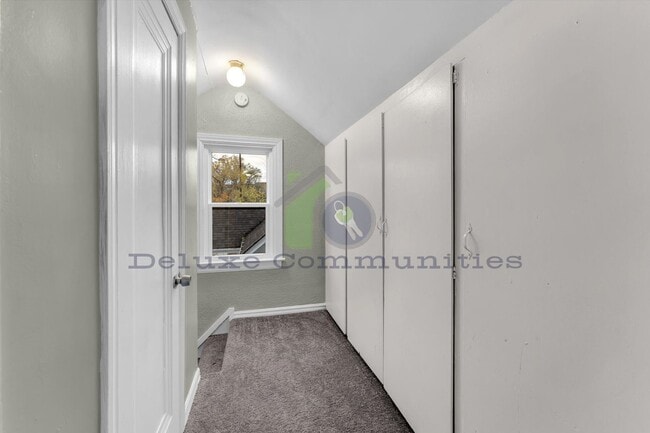 Building Photo - Fully Remodeled 3 bed 1 bath- Single Family Home!! JUST LISTED!