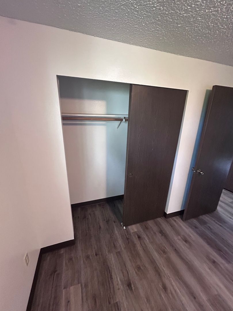 Building Photo - 435 Ranch Rd