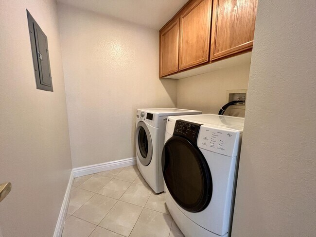 Building Photo - 11688 Olive Spring Ct