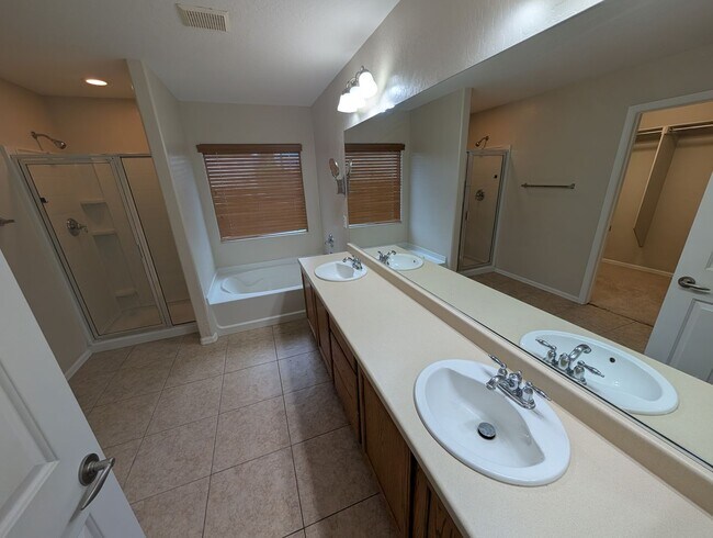 Building Photo - 11908 Orense Dr