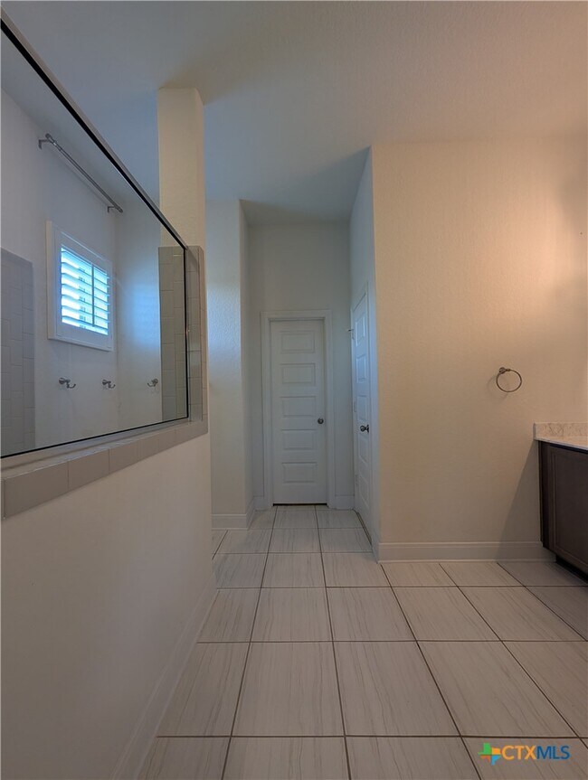 Building Photo - 2935 Aller
