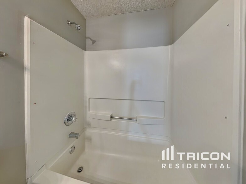 Building Photo - 6172 Wurtenburg Ct