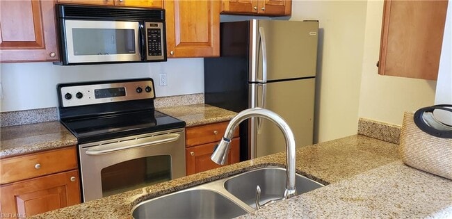 Building Photo - 194 Santa Clara Dr