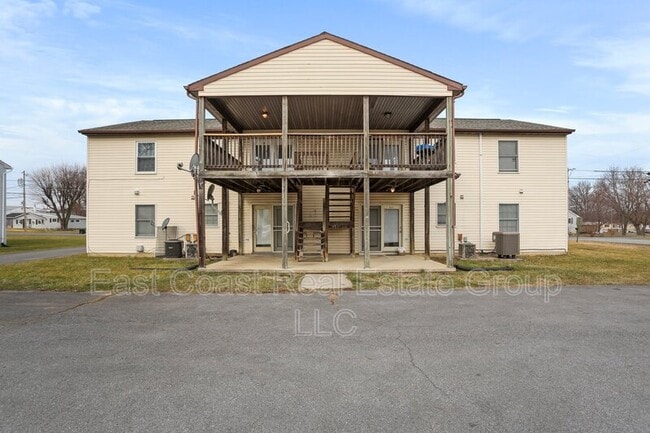Building Photo - 429 N Western Ave