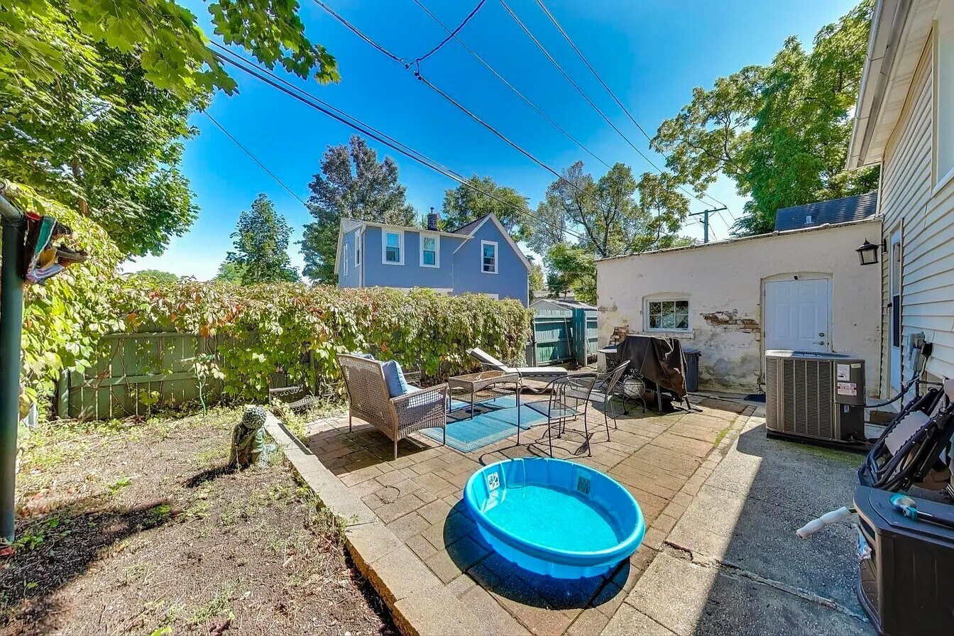 Building Photo - 869 N McKinley Rd