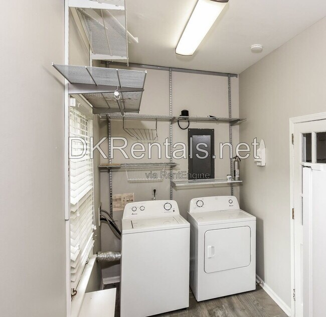 Building Photo - 1176 Hampton Hall Dr NE