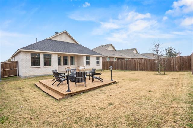 Building Photo - 1733 Lake Grove Dr