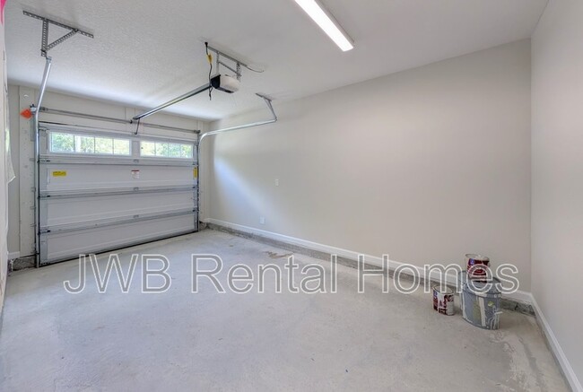 Building Photo - 7630 Cocoa Ave