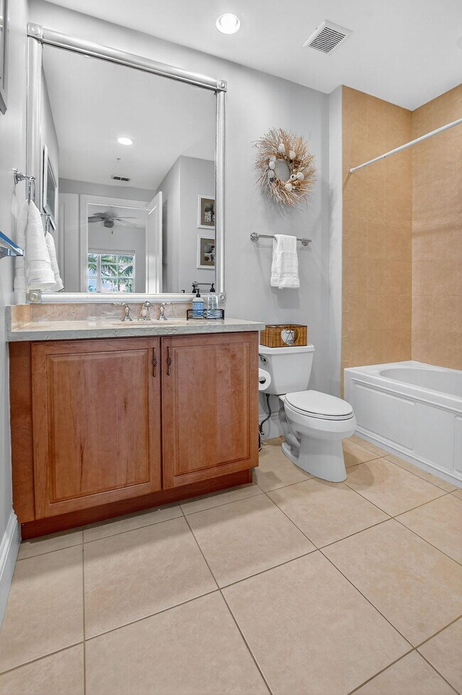 Building Photo - 226 N Latitude Cir