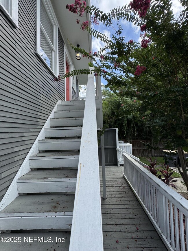 Building Photo - 2778 Herschel St
