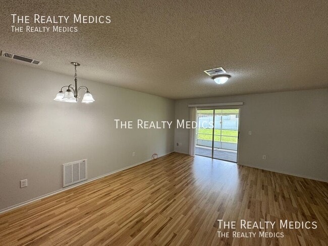 Building Photo - 2144 E Parkton Dr