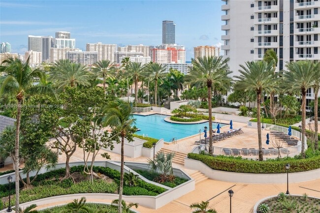 Building Photo - 21205 Yacht Club Dr