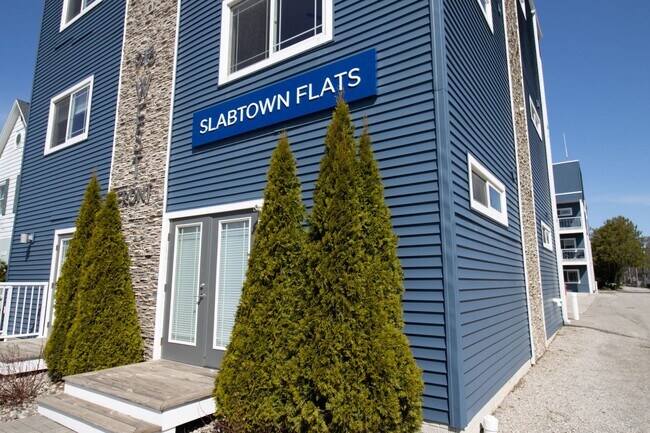 Primary Photo - MF- 917 W. Third St.-Slabtown Flats