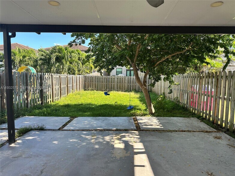 Building Photo - 25137 SW 108th Ave