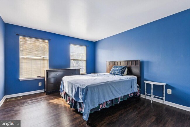 Building Photo - 2958 Myrtlewood Dr