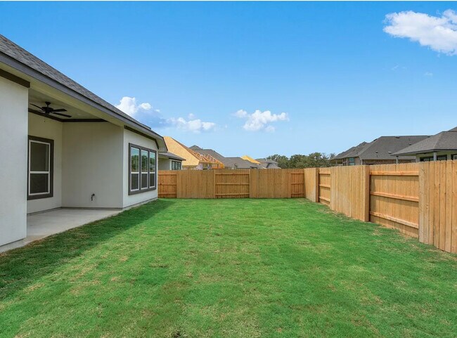 Building Photo - 2233 Nates Pl