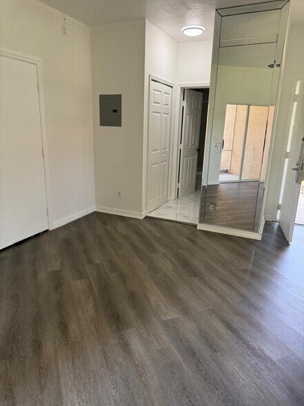Building Photo - 9877 Perfect Dr