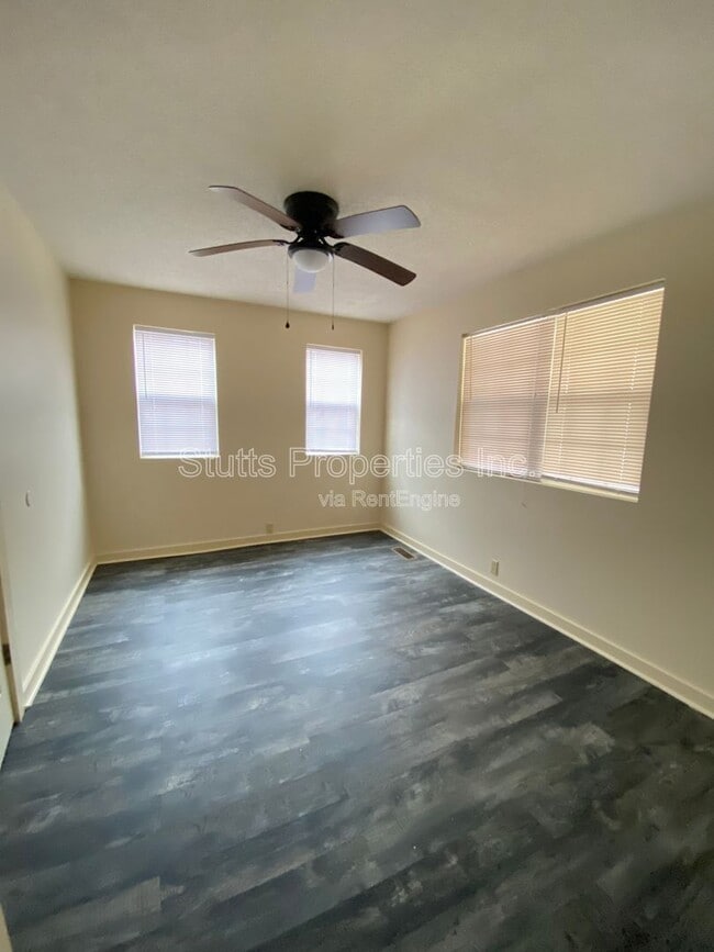 Building Photo - 414 Plum St