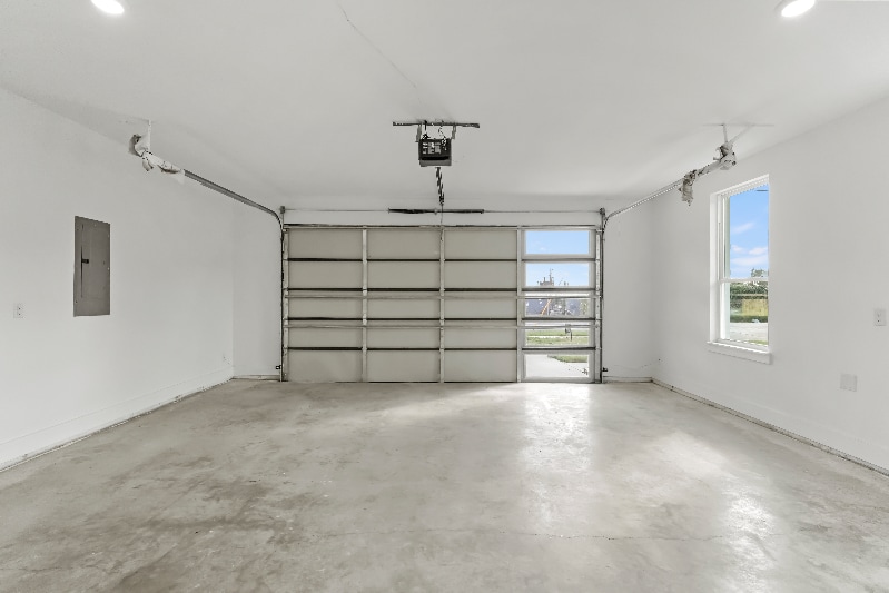 Building Photo - 1404 Hamburg St