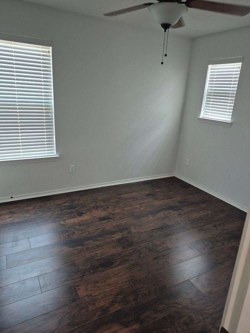 Building Photo - 8917 Lonesome Oak Drive
