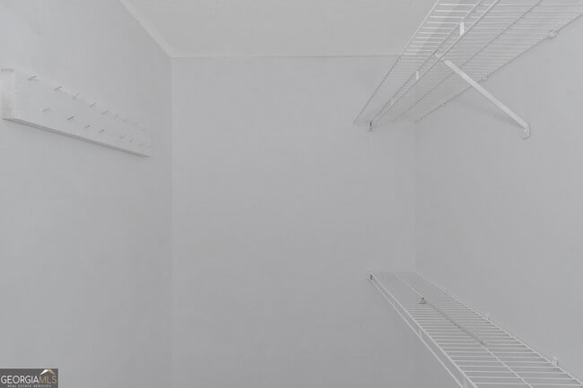 Building Photo - 213 Robin Ln