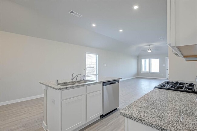 Building Photo - 8154 Royal Breeze Dr