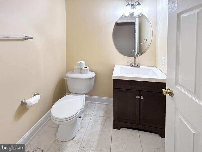 Building Photo - 44259 Huron Terrace