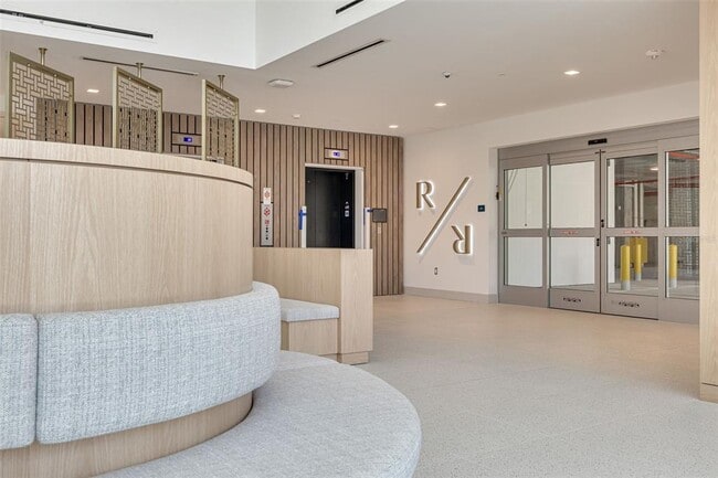 Building Photo - 777 3rd Ave N