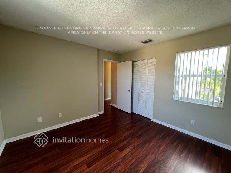 Building Photo - 11228 NW 46th Dr