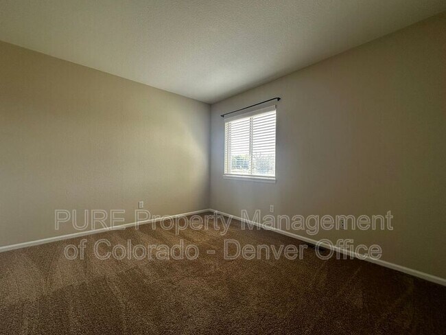 Building Photo - 10263 S Cedaridge Ct
