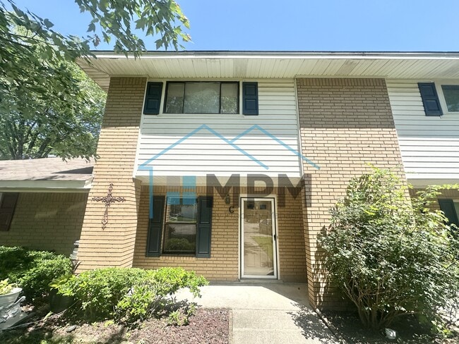 Building Photo - 1804 Woodhaven Dr