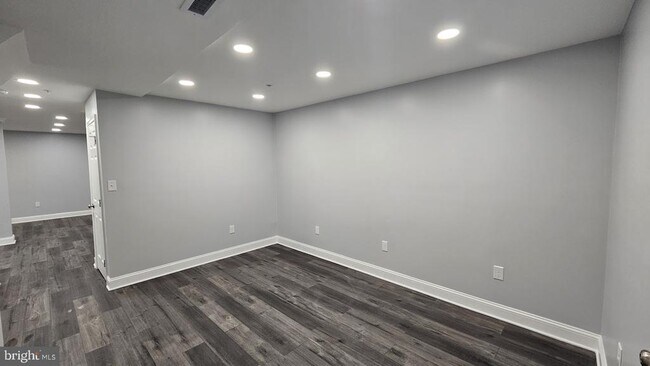 Building Photo - 28 Ironwood Dr