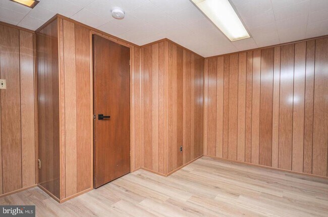 Building Photo - 4426 Hallet St