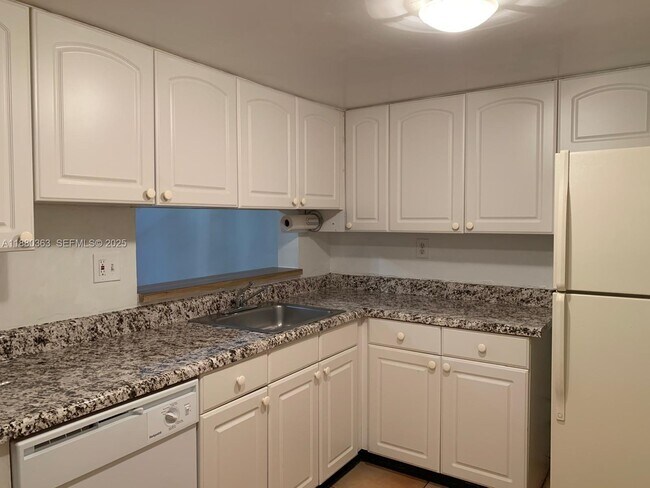 Building Photo - 8600 SW 133rd Avenue Rd